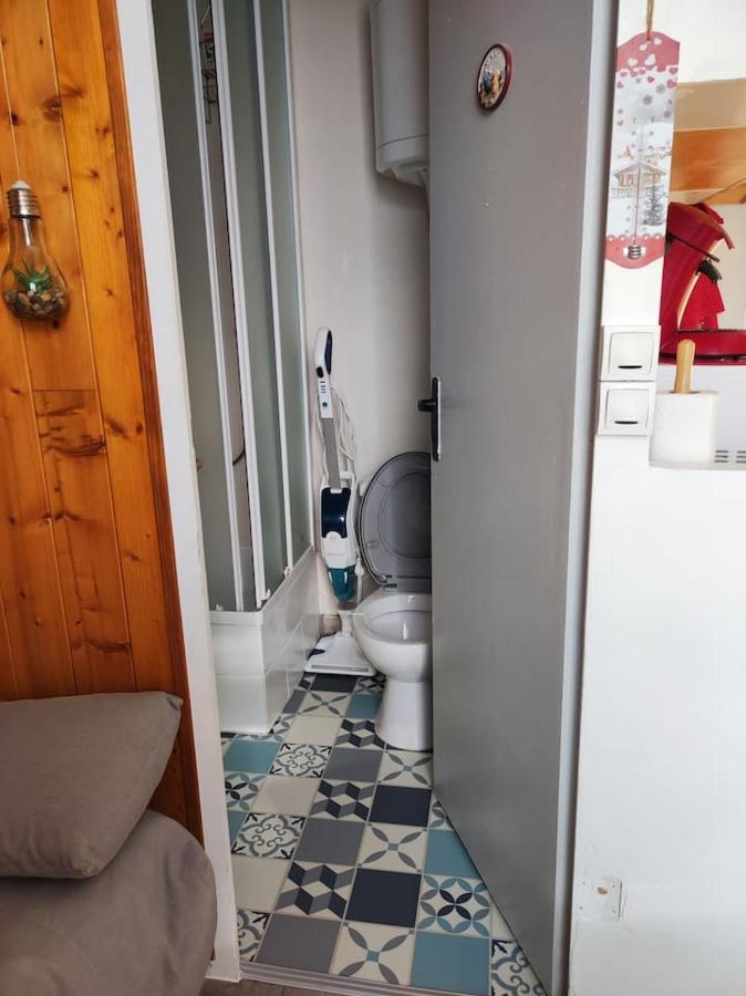 Le Petit Nid Rouge Apartment Ustou Exterior photo